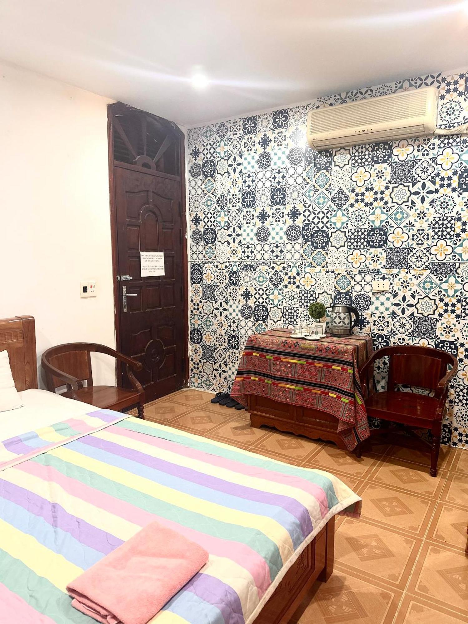 Huong Thao Hostel & Tours Дьенбьенфу Экстерьер фото